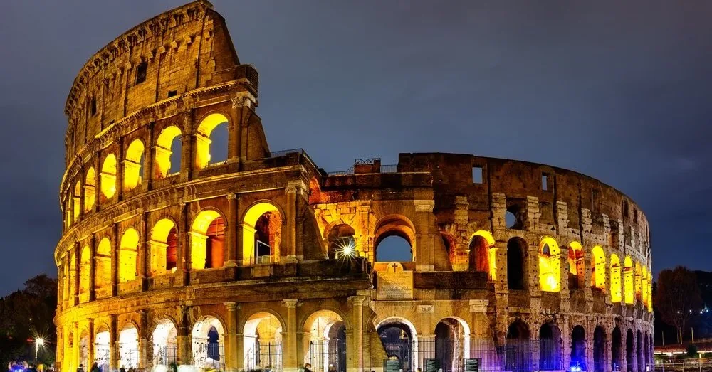 Scorching heat changes the rules in Italy: The Colosseum and Pantheon will welcome visitors at night too
