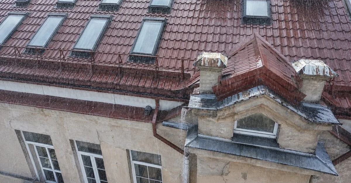 Over 10 days in July – almost a month's rain: what signs in apartment buildings should not be ignored?