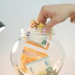 September financial hangover: Lithuanians allocate almost a third less to savings