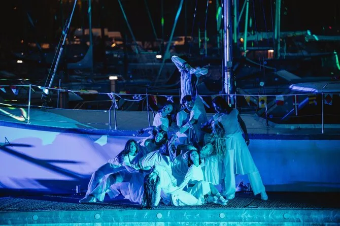 Kauno miesto savivaldybės nuotr./Kauno modernaus šokio teatro „Aura“ pasirodymas