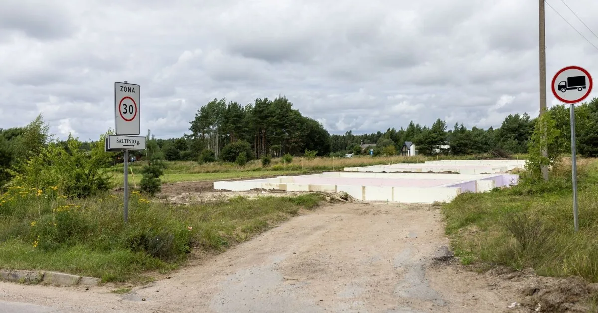 A house being built 'on the road' in Palanga caused confusion: explained why the permit was issued