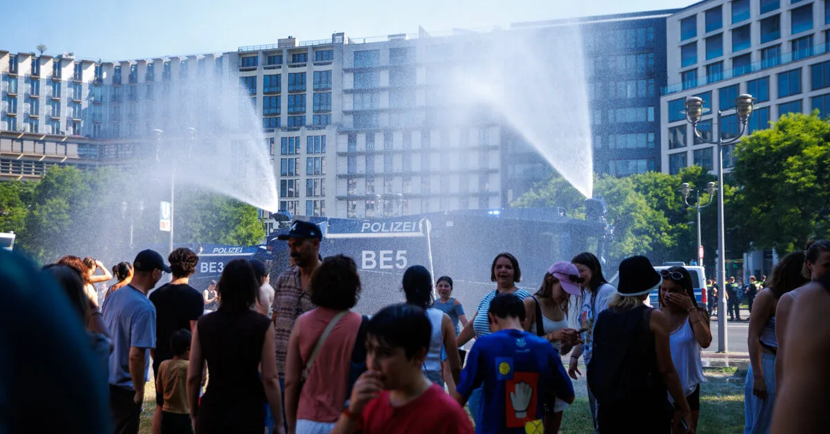 In Germany this summer, a record number of people died from the heat – 15.8 thousand.
