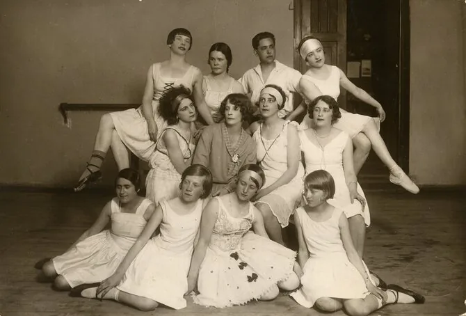 LTMKM property/Olga Dubeneckienė-Kalpokienė’s ballet studio. Kaunas, circa 1924. Photo author unknown.