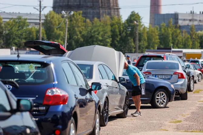 Eriko Ovčarenko / BNS nuotr./Naudoti automobiliai
