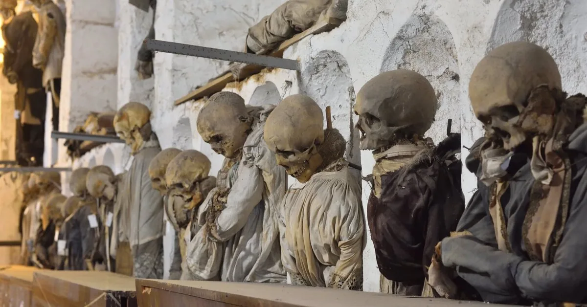 The creepy secret of the Palermo catacombs: the dead here look as if they are alive