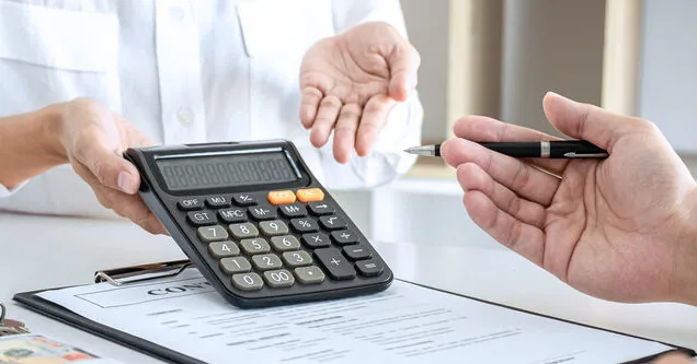 Employer from hell: first work, then loans in your name