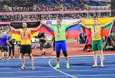 Henrikas Janssenas, Kristjanas Čehas, Mykolas Alekna