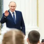 This is how Putin would explain the war against Ukraine to children: and orcs "tear bears to pieces"