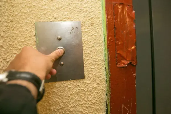 Five people trapped in Kaunas elevator: minor injured