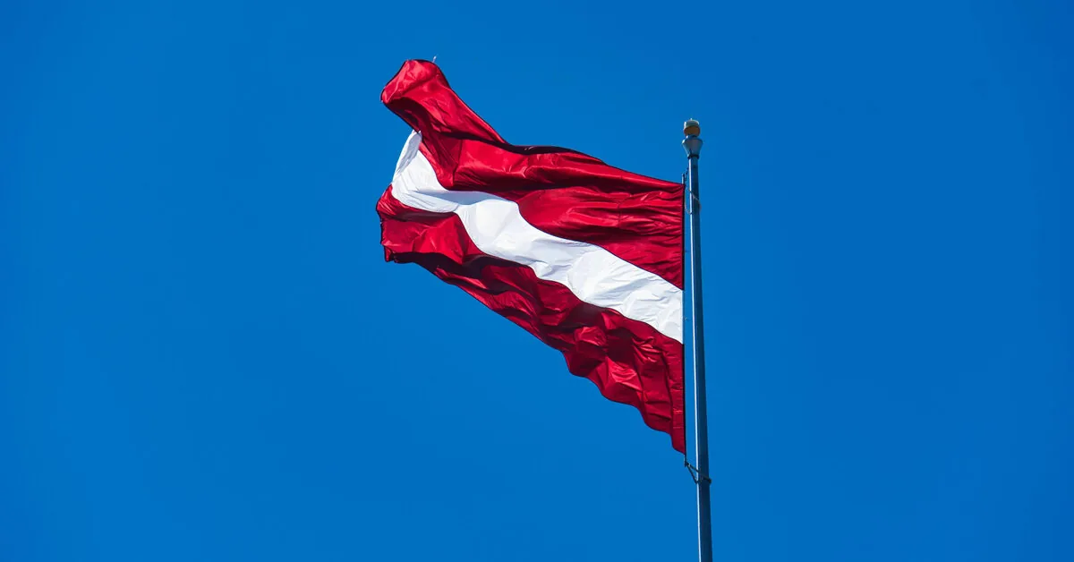 A Russian citizen living in Latvia regularly transferred money to support the Russian army