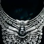 Brazen theft at Vienna museum: criminals stole the queen's necklace with 673 diamonds