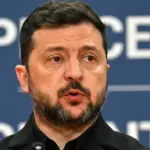 Volodymyras Zelenskis smerkia Rusijos smūgį prekybos centrui, vadina jį cinišku ir niekingu