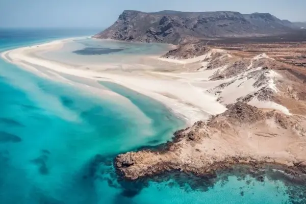 This wonderful island is hidden from tourists by travel agencies: it seems like it doesn't exist on Earth