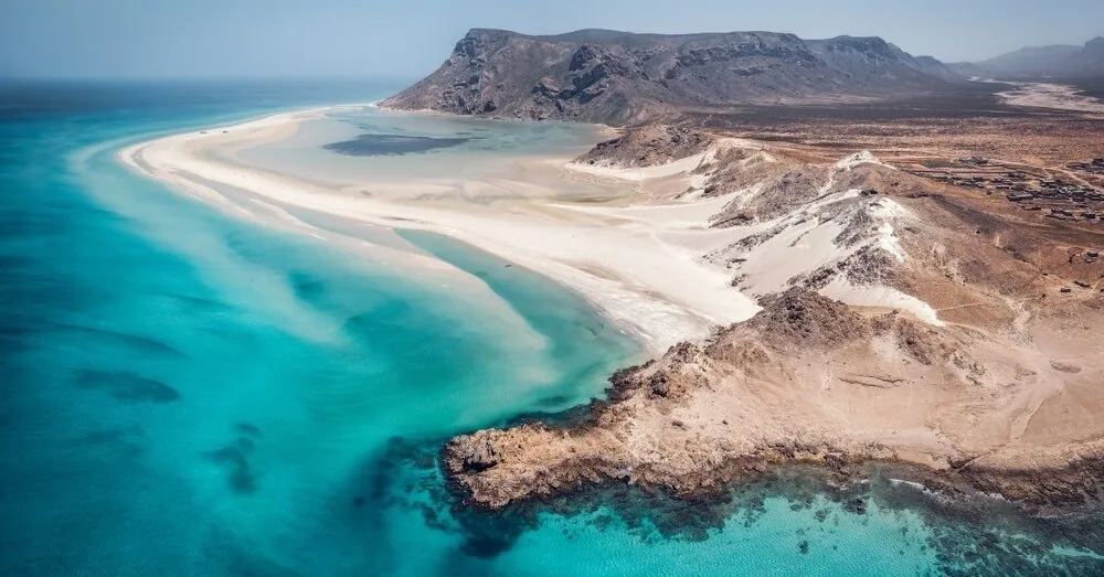 This wonderful island is hidden from tourists by travel agencies: it seems like it doesn't exist on Earth