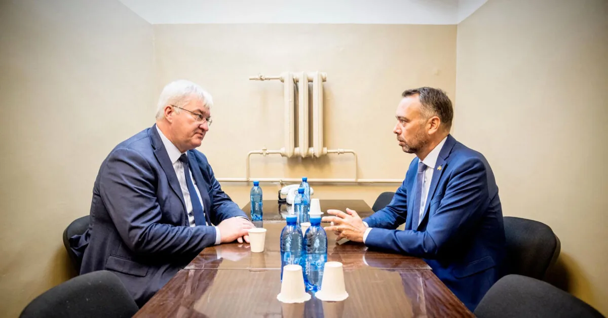Ukrainian and Belgian ministers had to move the meeting to a bomb shelter
