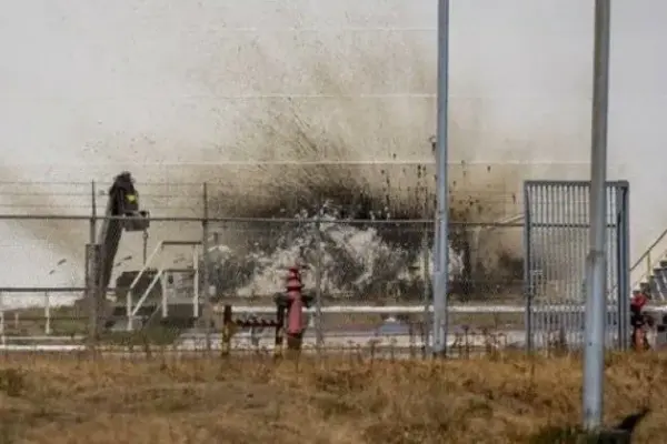 Rotterdam port – powerful explosion