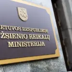 Vilniuje kilo gaisras ant Užsienio reikalų ministerijos stogo