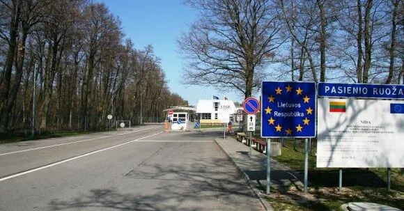 Presidential advisor agrees that transit of Russian citizens through Lithuania should be tightened