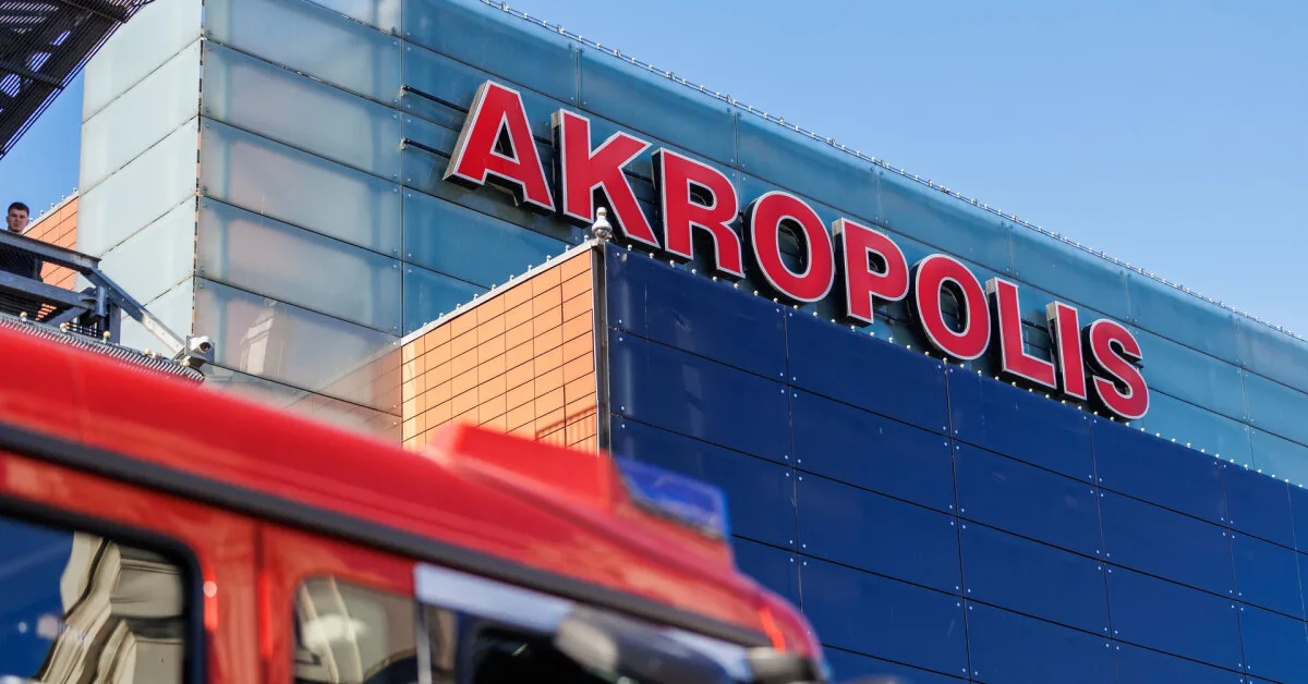 Message in Kaunas: "A woman tried to climb the structures of the Akropolis multi-storey car park"