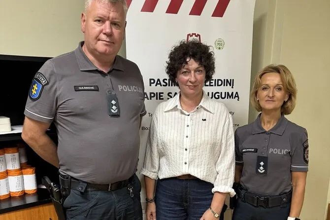 Vilniaus VPK nuotr./Seniūnės L.Rimkevičienės susitikimas su pareigūnais