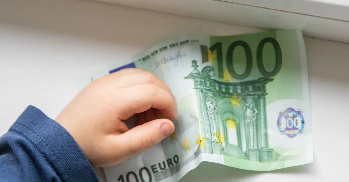 Calculated how much it costs to raise a child: the amount may surprise you