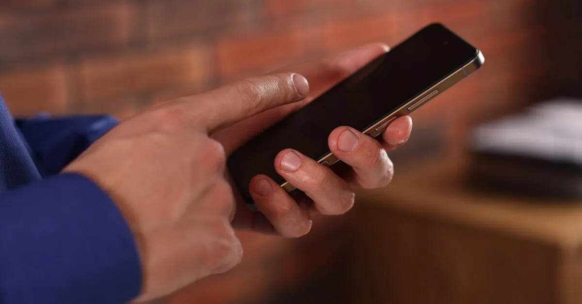 Mass SMS sending is not available to everyone – there is an important reason for that