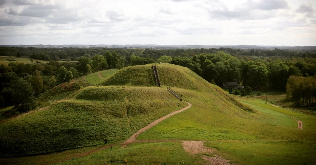 A spectacular sight on Medvėgalis: the hillfort will become the stage for a musical performance