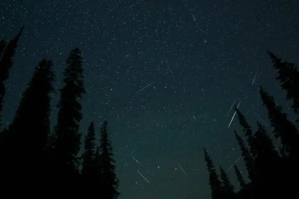 A magical night is approaching: when is the best time to watch the Perseid meteor shower and what to 'borrow' from the Italians?