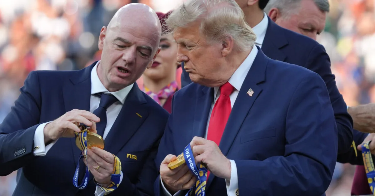 With growing pressure, Trump stands firmly behind the FIFA president: "It would be a terrible mistake"