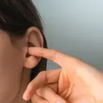 Ears itching to madness? Explained why it happens and what to do