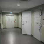 Klaipėdos areštinėje susižalojo dėl nužudymo suimtas vyras
