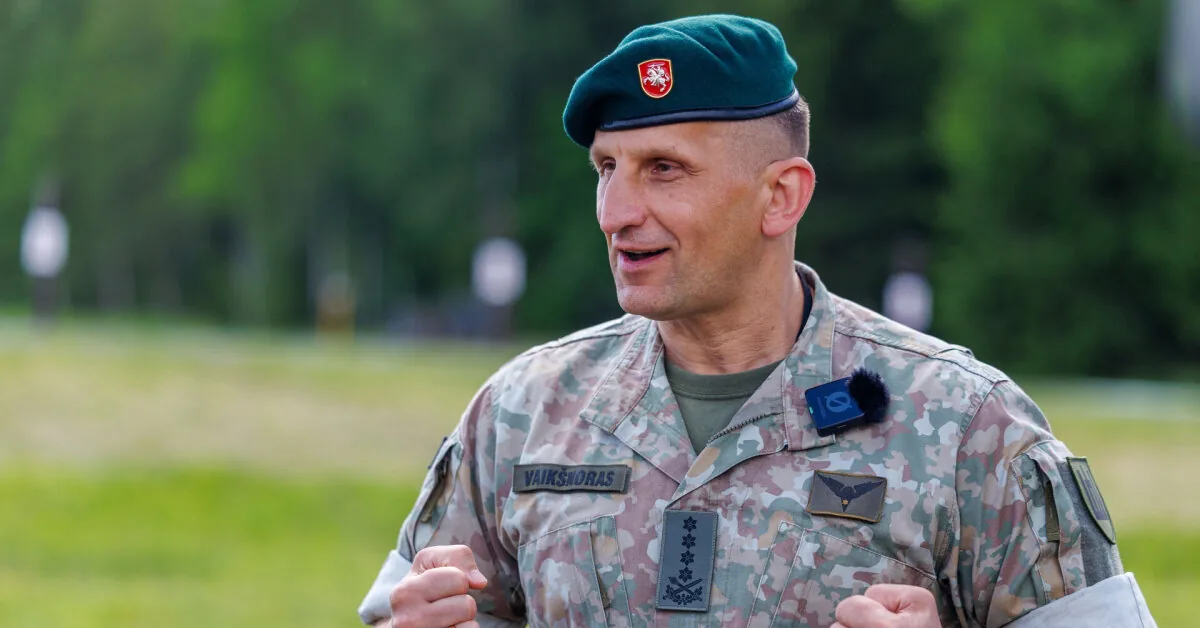 Raimundas Vaikšnoras discussed the development of the American counter-mobility initiative with a US colleague