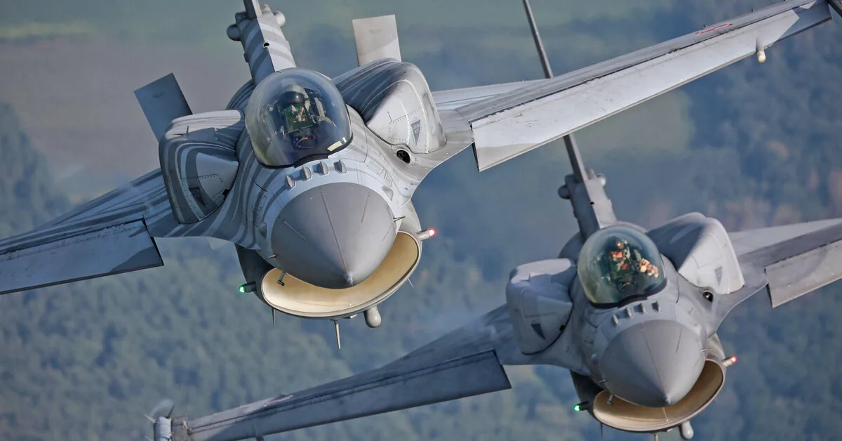 Polish fighters intercepted a Russian reconnaissance aircraft 60 km from the coast