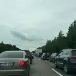Penktadienį gatvės ir keliai dėl avarijų užsikimšo neįprastai anksti: kurias vietas geriau aplenkti?