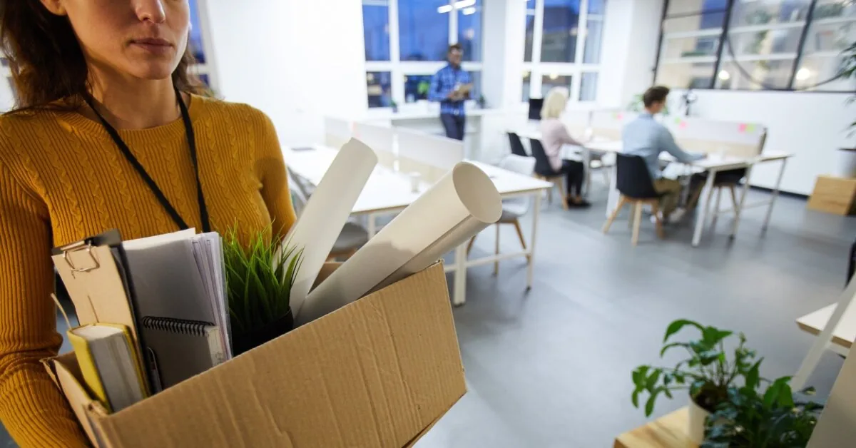 Sanctions tailored for companies also affect employees: what is important to know?