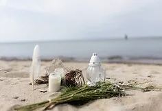 Žvakutės Nidoje Motiejaus Lisausko atminimui