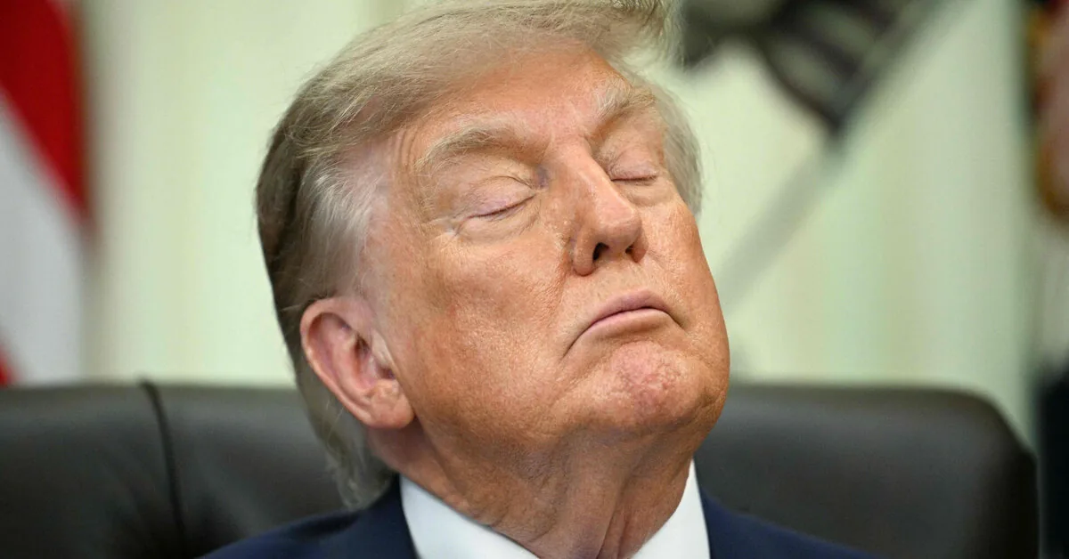 JAV teismas: Donaldas Trumpas gali panaikinti muitų išimtį mažoms siuntoms
