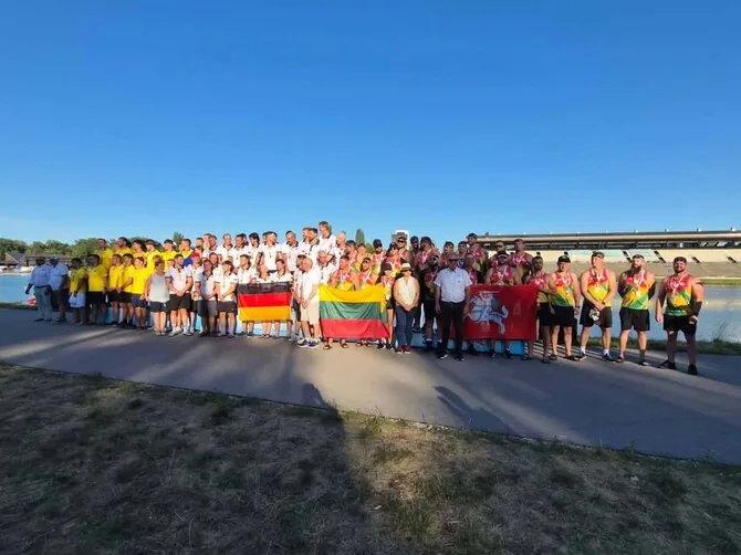 Vaido Kurgano asmeninio archyvo nuotr./Lietuviai Europos drakonų valčių čempionate