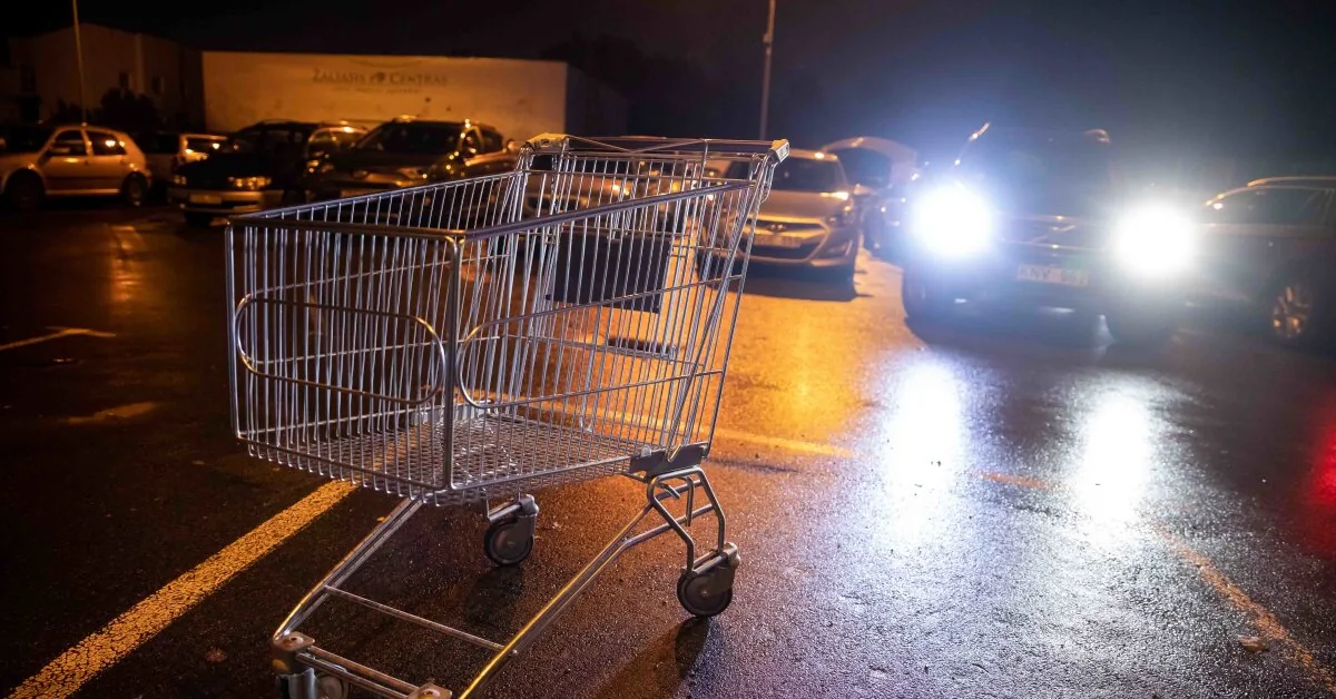 A 30-year-old man rampaged in a store in Kaunas: curses flew, shelves were damaged