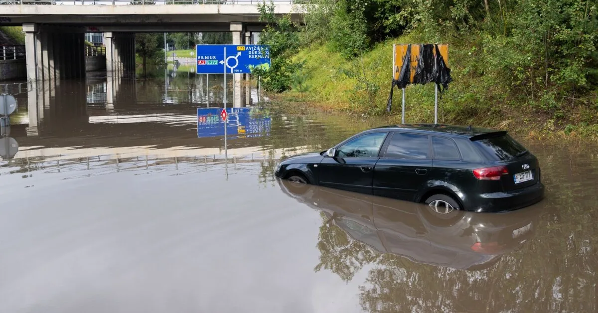 Under the viaduct – with a jet ski or a bicycle in hand: when will this place be reconstructed?