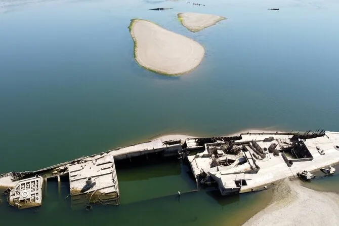 AP/ „Scanpix“/Nazi warships in the dried-up Danube