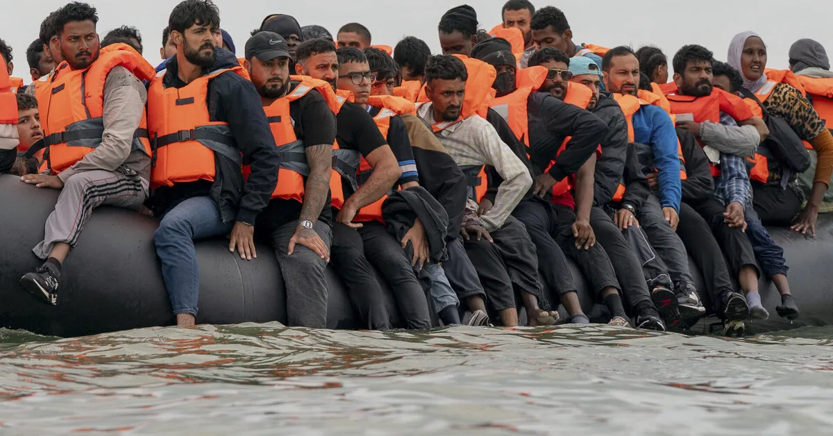 "Record" in the English Channel – 230 migrants in one rubber boat
