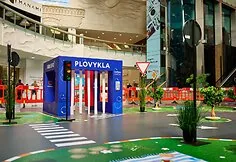 This time, the youngest are behind the wheel: Mega shopping center invites children to try driving on a real track