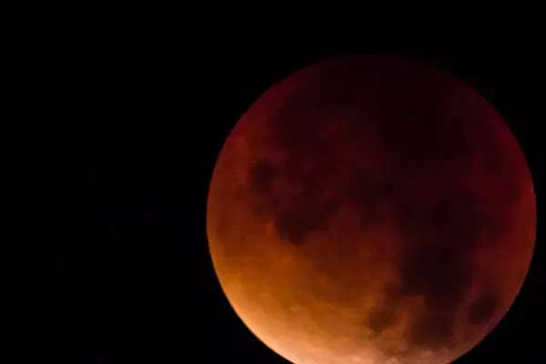 Partial Lunar Eclipse in the Lithuanian Sky: When and Where to Watch?