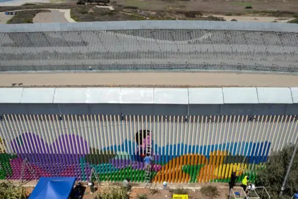 Meksikos pareigūnai sulaikė aštuonis migrantų gabentojus į JAV