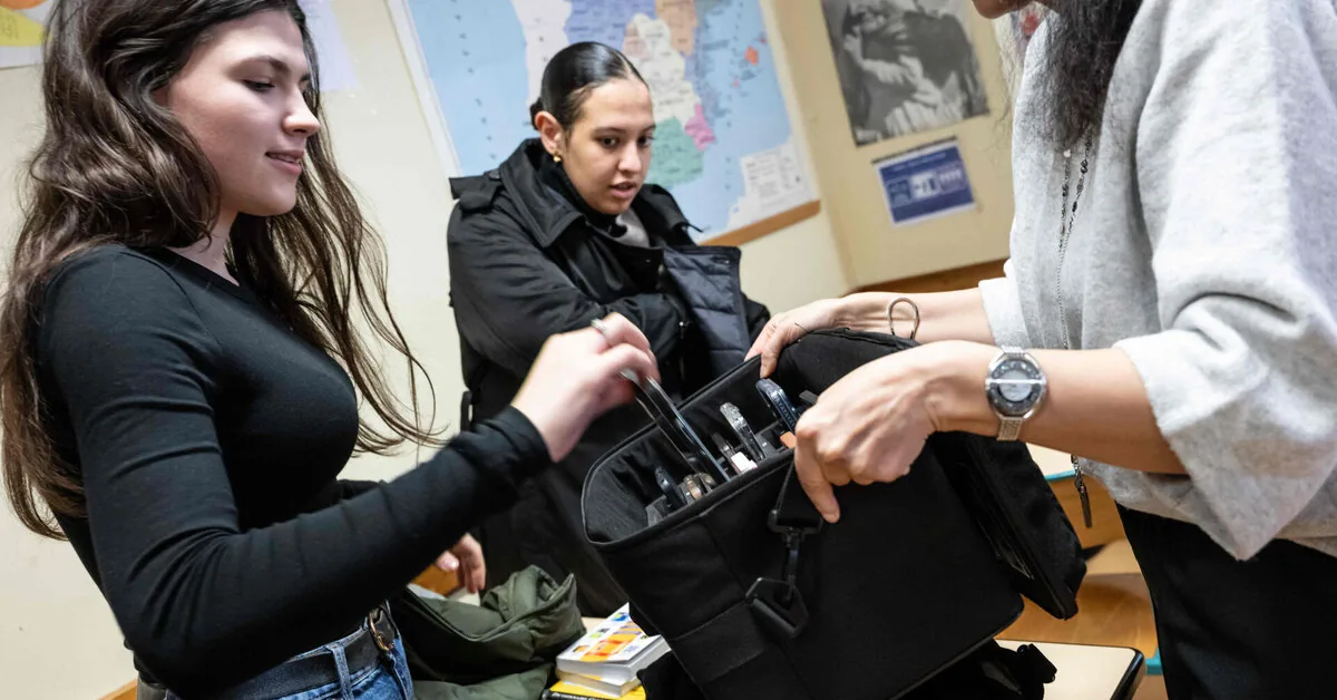 In France – a ban on phones in secondary schools from the new school year