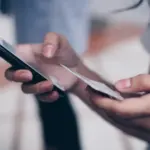 Curious about what is on other people's phone screens? Revealed how much information is visible to outsiders