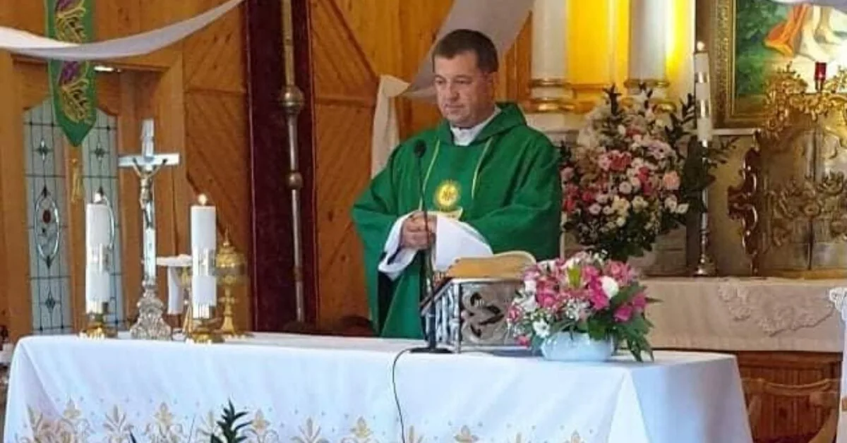 Priest accused of possessing child pornography defends himself: family representatives also speak out