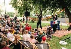 Event series „Culture into Yards“