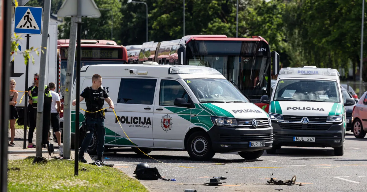 In Vilnius district, 4 people were injured in a collision between two VW cars, including a minor